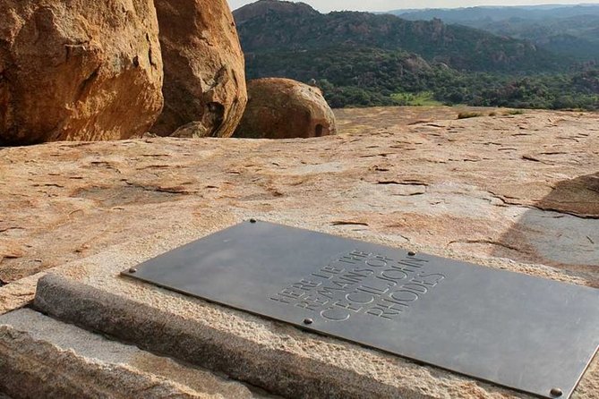 10 Day Zimbabwe and Chobe NP Tour - Day 3: Granite hills and Rhodes’s grave at Matobo