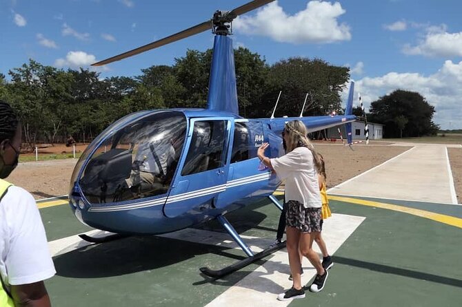 13-15 minutes Private Short Helicopter Flight - Why an aerial view changes Victoria Falls