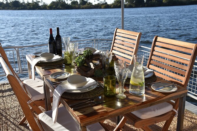 2-Hour Zambezi River Cruise Tour with Lunch and Pick Up - Cruising beside Zambezi National Park