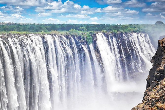 7 Day Highlights Of Botswana Overland Tour – ACCOMODATED (midrange) - Day 2: Seeing Victoria Falls from the rainforest