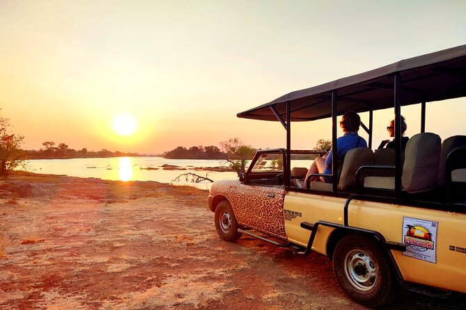 Baobab-Sunrise-Sunset-Vulture-Moonlight Safaris, 4 Options - Choosing between sunrise, sunset, vultures, and moonlight