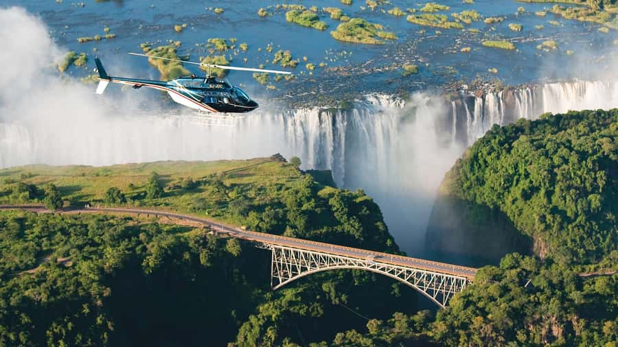 Guided Scenic Tour Of The Victoria Falls – Experience Nature - Entering the rainforest and finding the first viewpoints