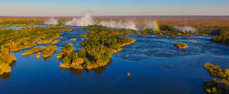 GUIDED TOUR OF THE VICTORIA FALLS ON THE ZAMBIAN SIDE - A guided walk through the rainforest