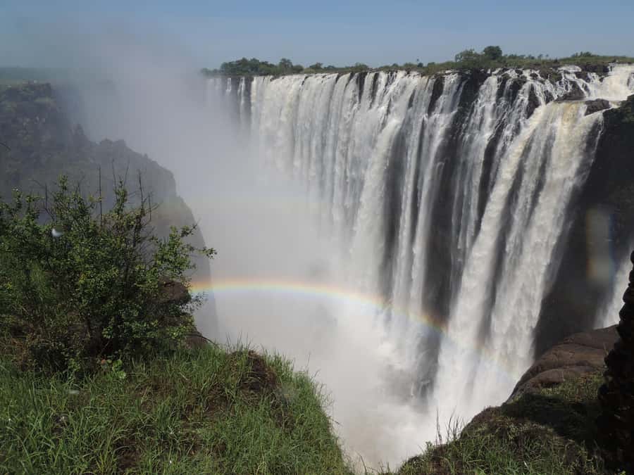 GUIDED TOUR OF THE VICTORIA FALLS ON THE ZAMBIAN SIDE - Practical comfort and small things to pack