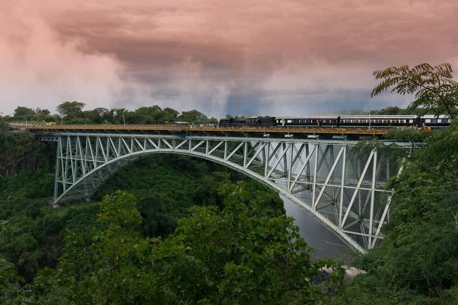 GUIDED TOUR OF THE VICTORIA FALLS ON THE ZAMBIAN SIDE - Should you book it?