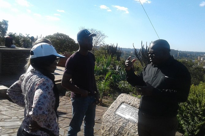 Harare City Tour & Zimbabwe Highlights - Starting in central Harare at Africa Unity Square