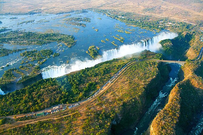 Helicopter Flight+window Seat Guarantee over the Victoria Falls - What the pilot and crew add