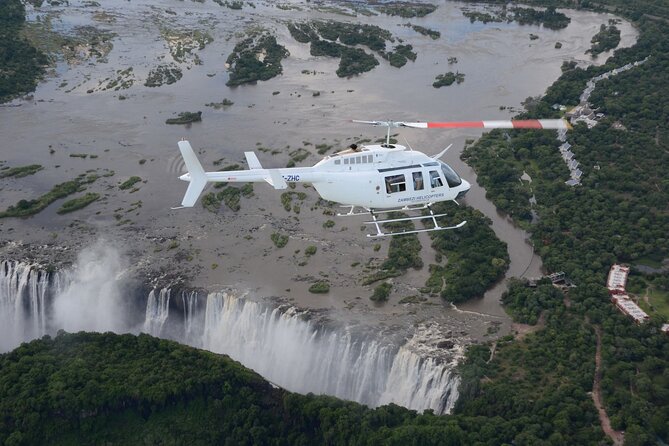 Helicopter Flight+window Seat Guarantee over the Victoria Falls - Who will enjoy this most?