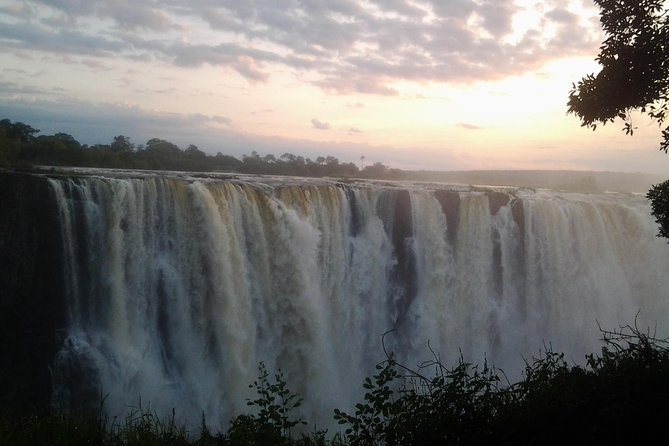 Livingstone Victoria Falls Tour Zambia And Zimbabwe Combo - Crossing into Zambia with the KAZA Visa