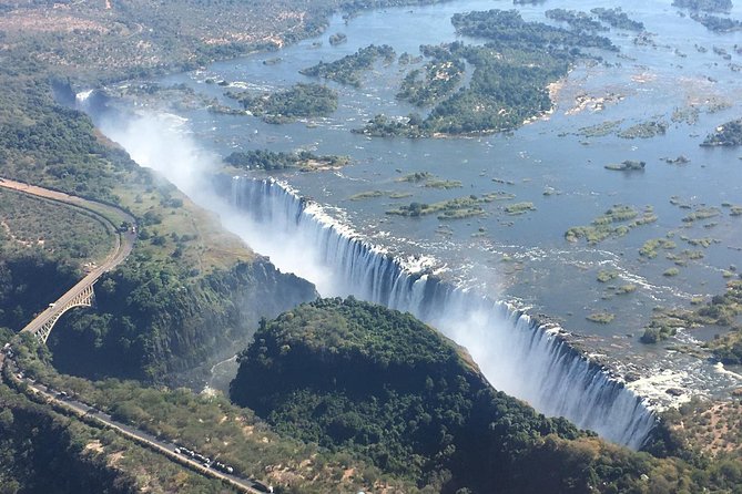 Private Victoria Falls Airport Transfer - The private format and who benefits most