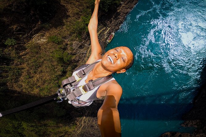 Shearwater Bungee Jump Victoria Falls Bridge - Four seconds that feel much longer