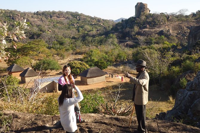 Silunguzi Matopos Village & Rock Paintings Visit ! - Balancing rocks and photo stops