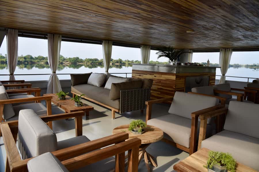 Victoria Falls: 2-Hour Luxury Zambezi River Sunset Cruise - Canapés, cocktails, and the question of dinner