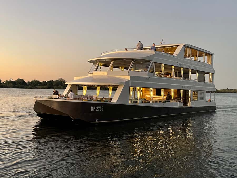 Victoria Falls: 2-Hour Luxury Zambezi River Sunset Cruise - The sunset: the real centerpiece