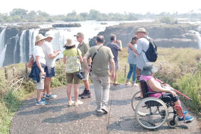 Victoria Falls Airport Pvt Transfers, Sundowner Cruise & Tour of the Falls Combo - Communication and service from Intondolo