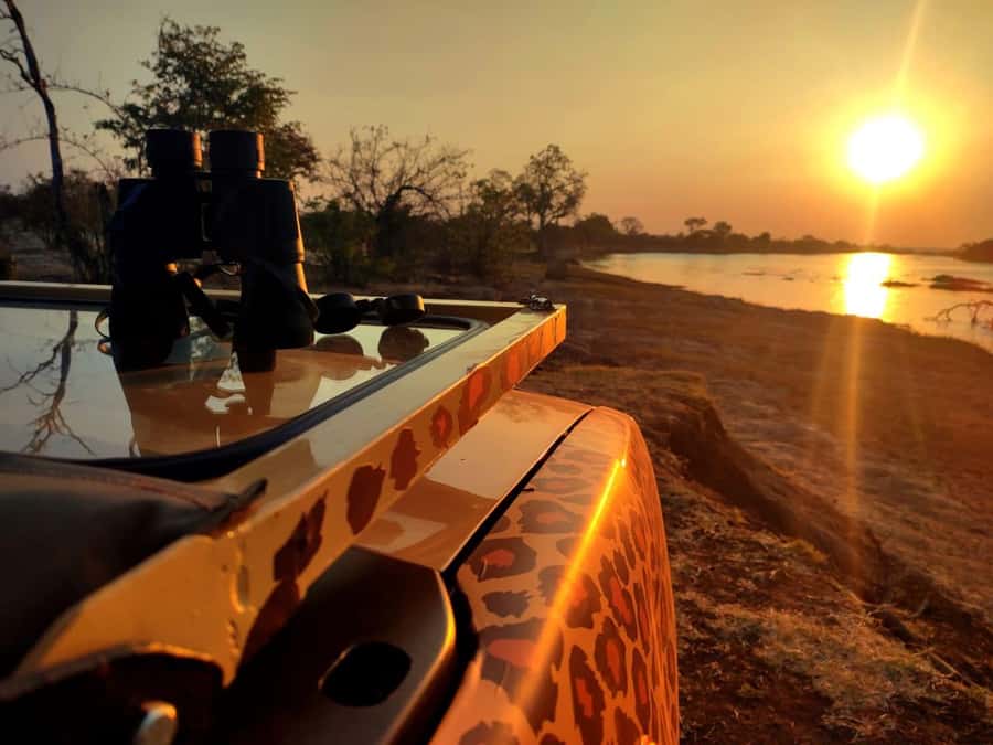 Victoria Falls: Baobab Safari - Sunrise and Mid Morning - Starting among Victoria Falls landmarks