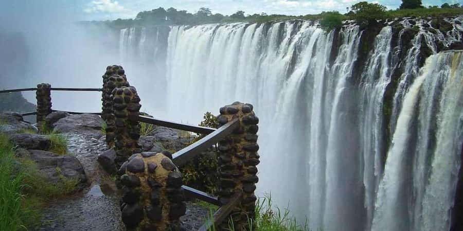 Victoria Falls Guided Tour Zimbabwe & Zambia From Both Sides - Key points to know before booking