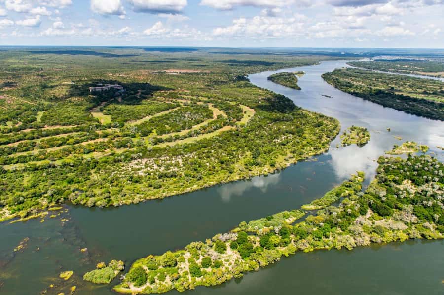 Victoria Falls Guided Tour Zimbabwe & Zambia From Both Sides - Why seeing both sides is worth five hours