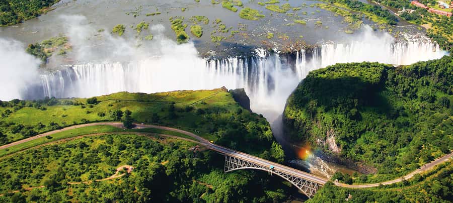 Victoria Falls: Private Guided Tour of the Falls - The Best Part for Couples and Small Groups