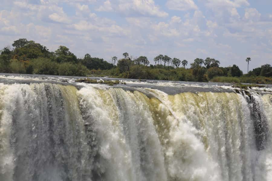 Victoria Falls: Private Guided Tour of the Waterfalls - Timing, pace, and practical comfort