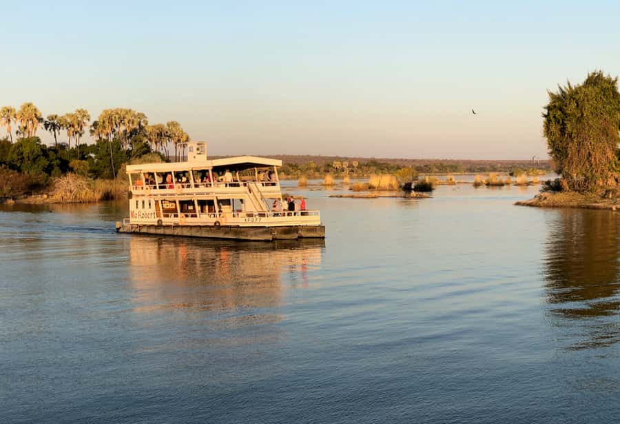 Victoria Falls Scenic Guided Tour with Sunset Boat Cruise - Key points before you book
