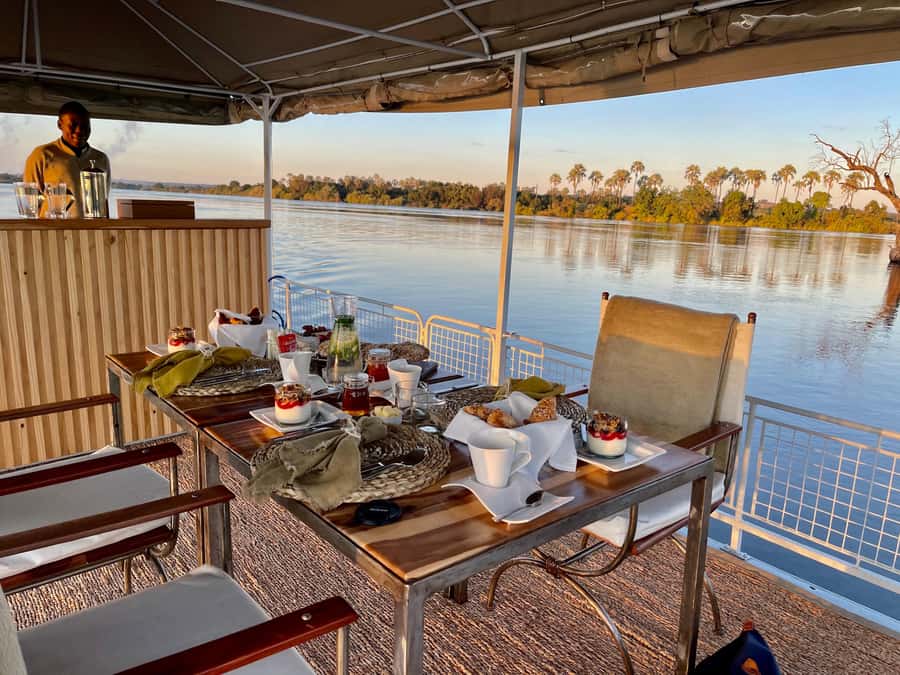 Victoria Falls: Sunrise Cruise on the Zambezi River - Watching the Zambezi Wake Up