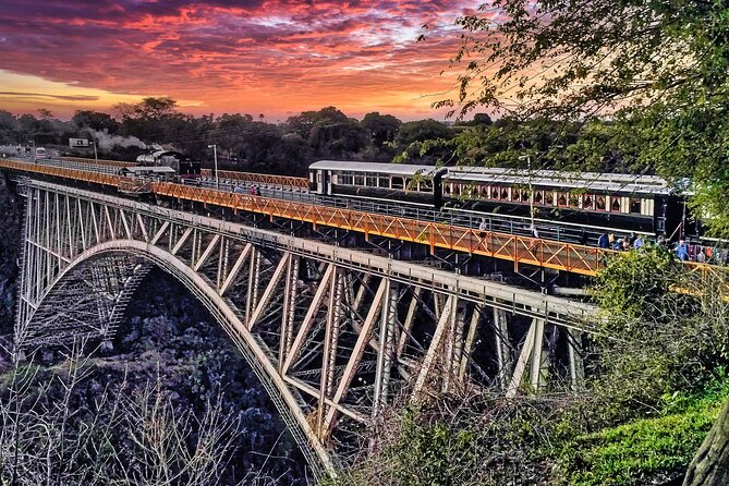 Walking Safari to the Falls, Bridge and beyond with Savannah - The lookout beyond the bridge