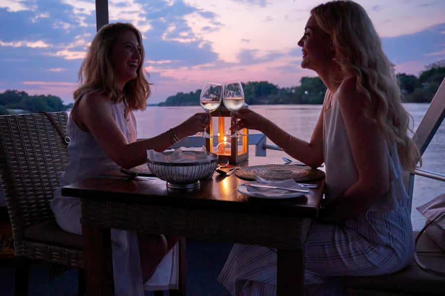 Zambezi River: Dinner Cruise - Wildlife along the riverbanks