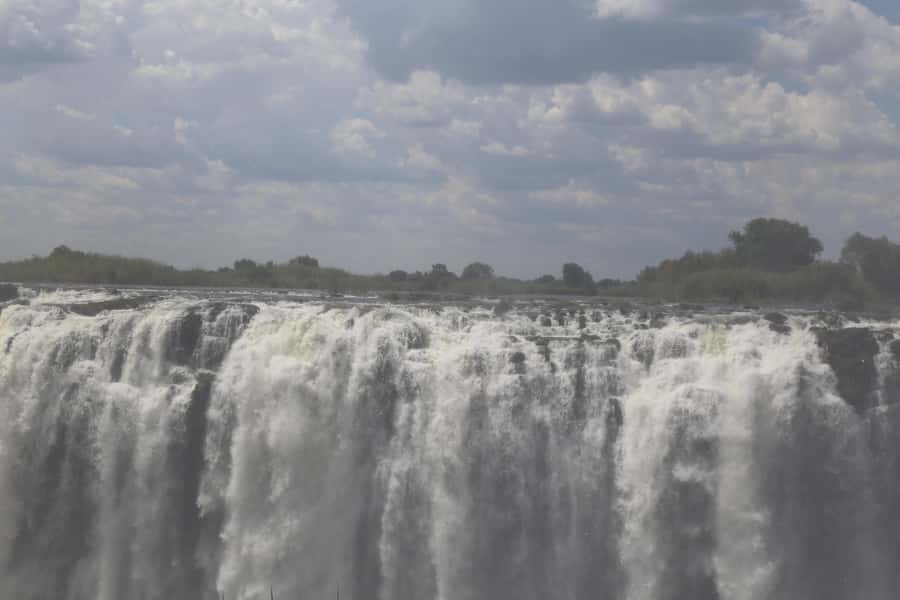 Zimbabwe & Zambia: Guided Tour of the Falls from Both Sides - Is $63 good value after the extra fees?