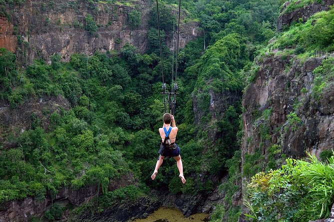 Zipline (Zimbabwe) - What happens at the Victoria Falls Bridge stop